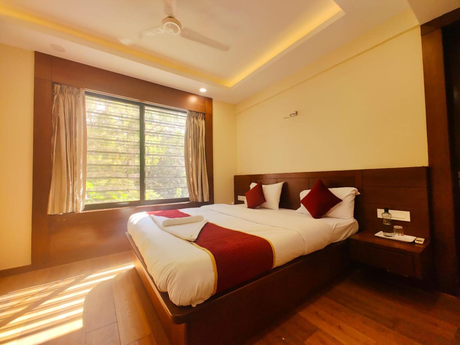 Sun Solitaire Pune Exterior photo